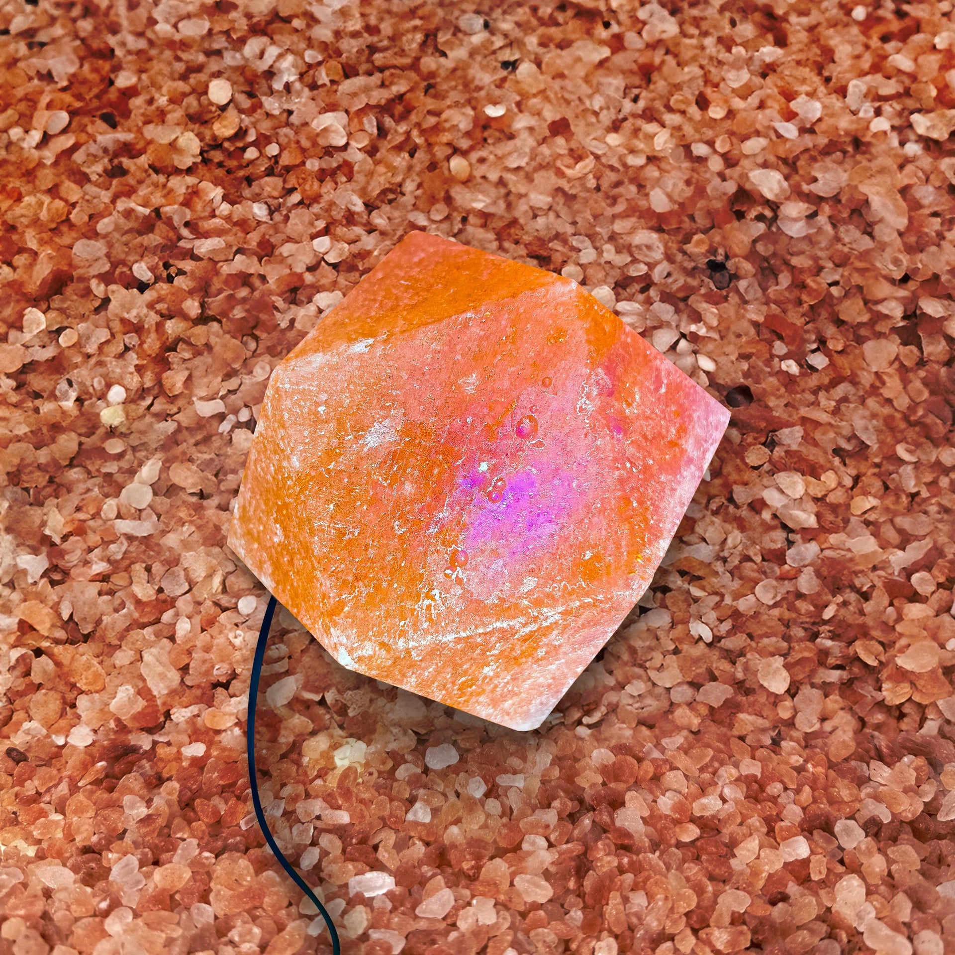 Mini Hexagon Himalayan USB Salt Lamp: Hand-Carved Natural Decor