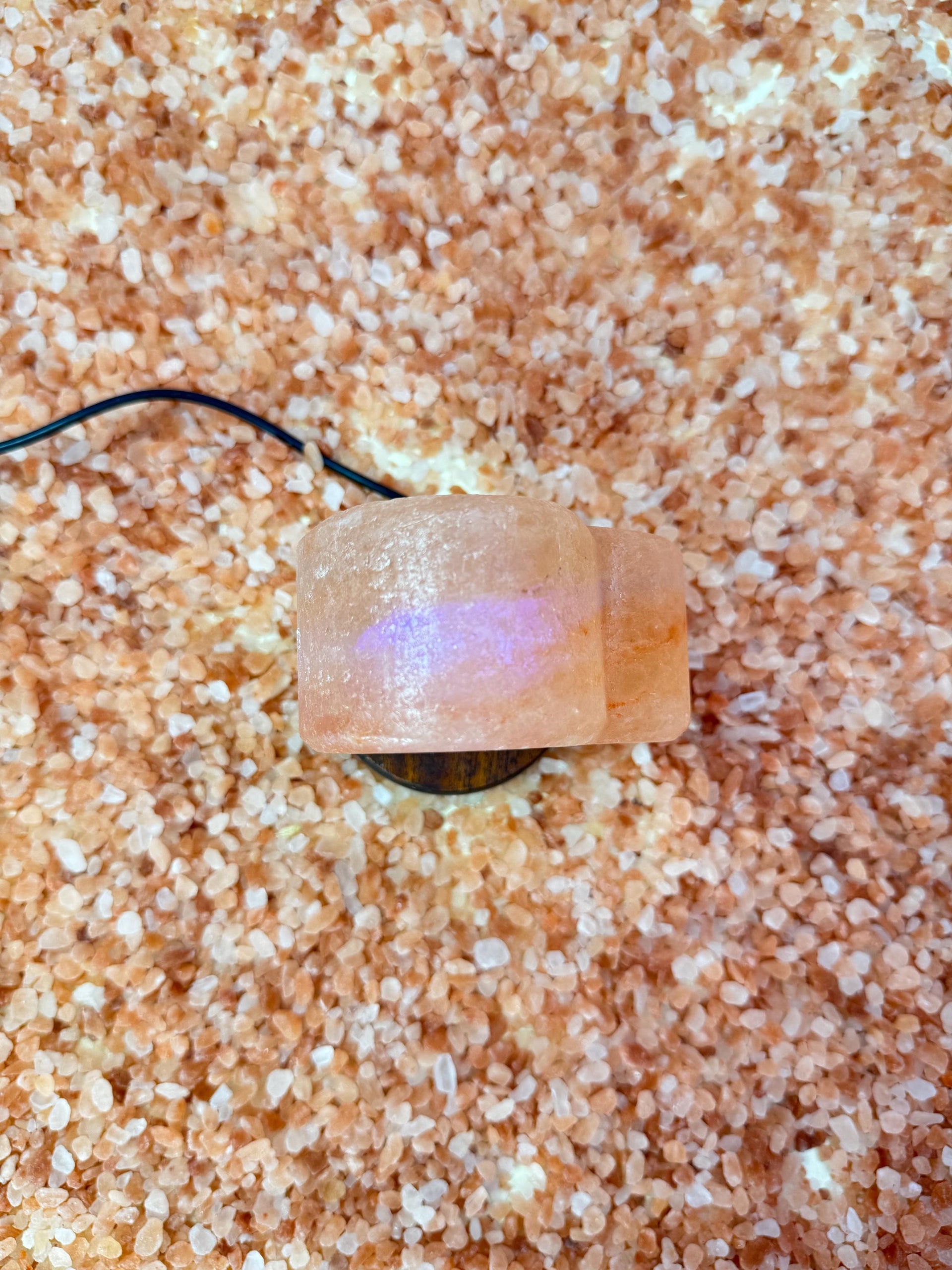 Mini Heart Himalayan USB Salt Lamp: Hand-Carved Natural Decor