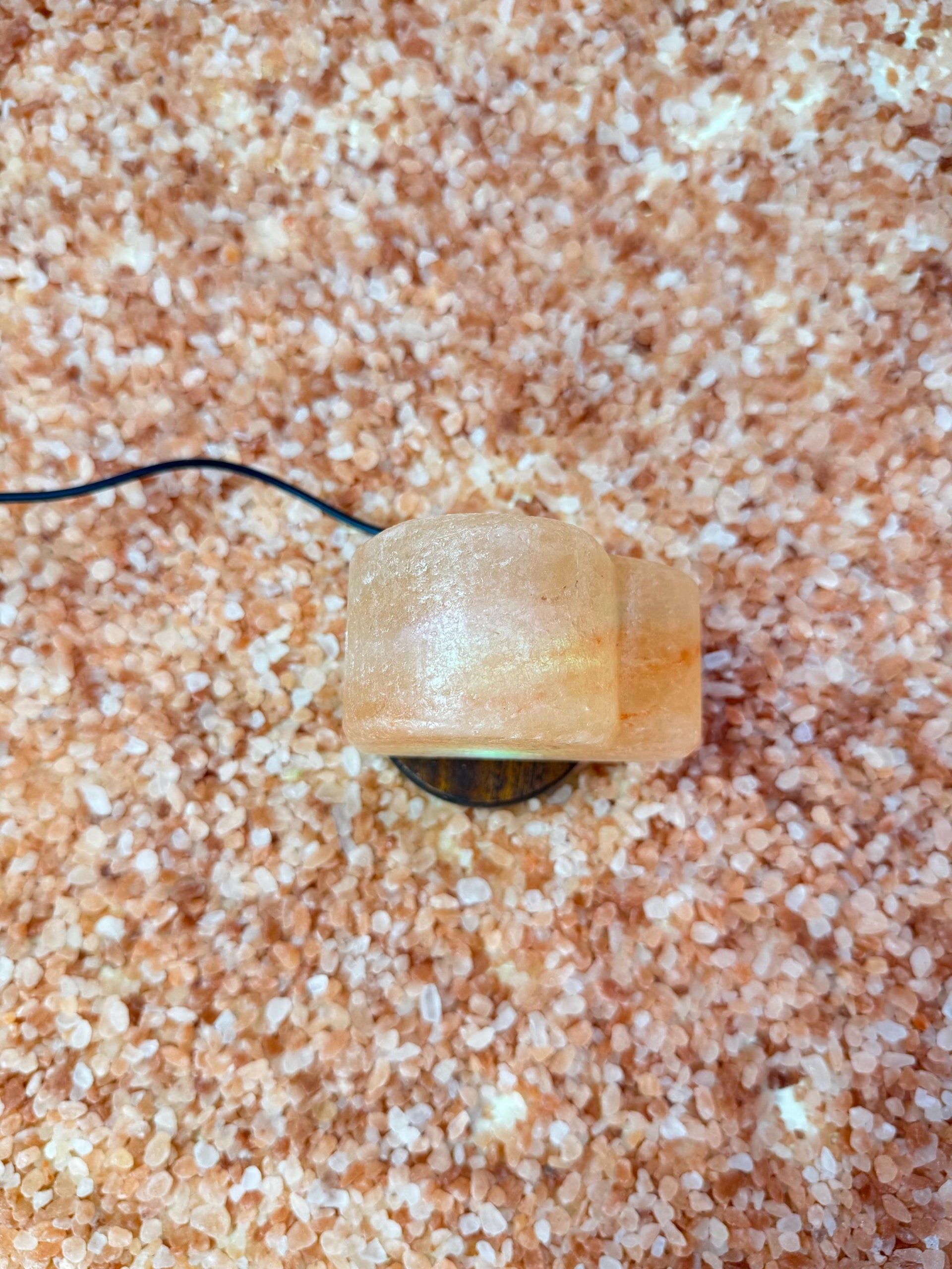 Mini Heart Himalayan USB Salt Lamp: Hand-Carved Natural Decor