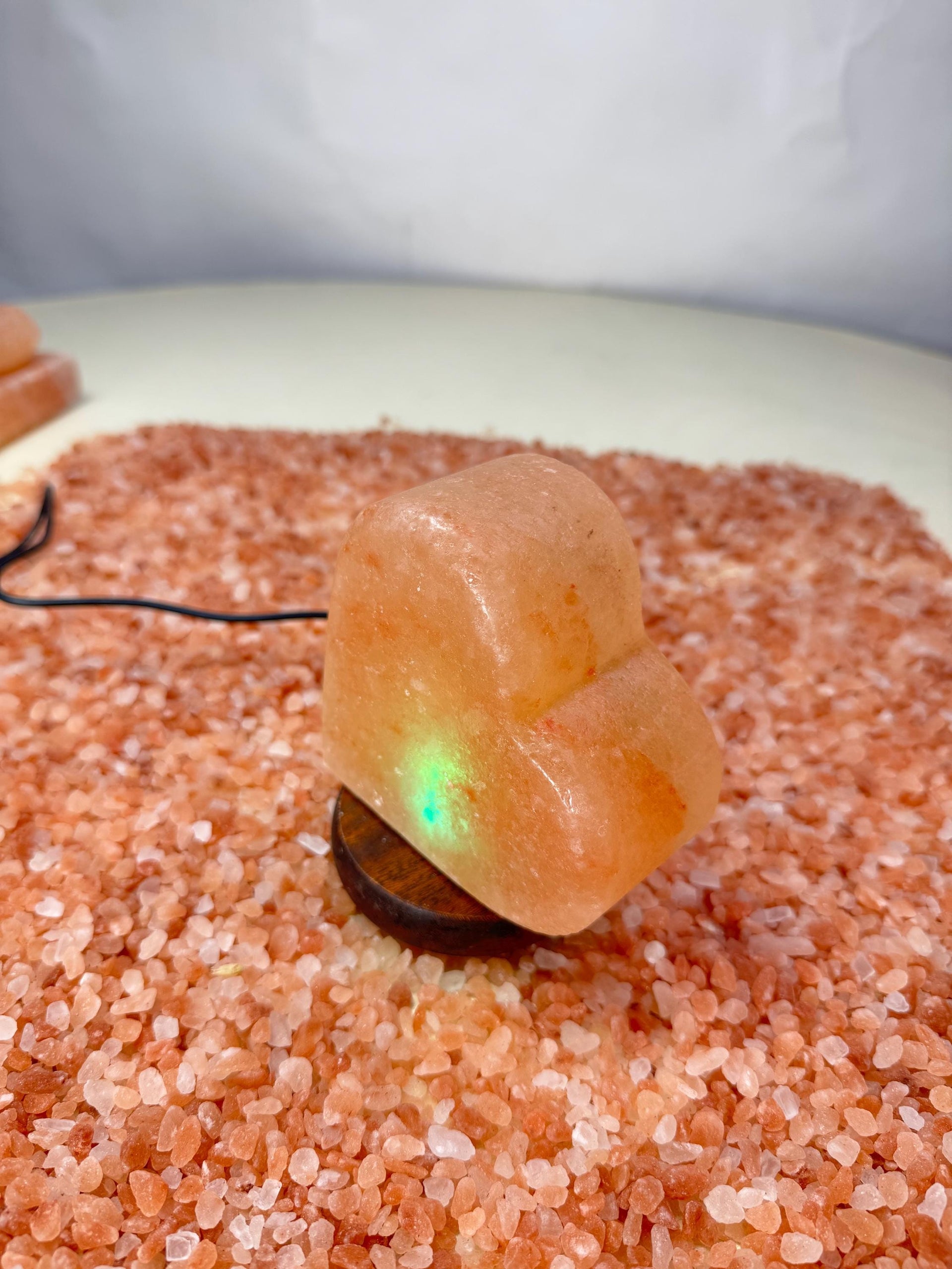 Mini Heart Himalayan USB Salt Lamp: Hand-Carved Natural Decor